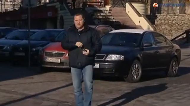 Kotleba dosadil do úradu BBSK svojich verných . смотреть онлайн