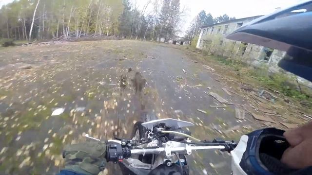 Эндуро заброшенная военная часть. смотреть онлайн