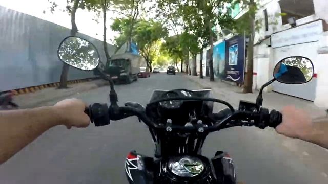 Honda XR motorbike rental in Vietnam смотреть онлайн