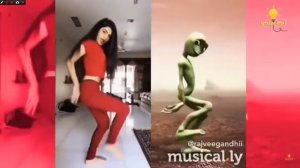 Зеленый человек танцует