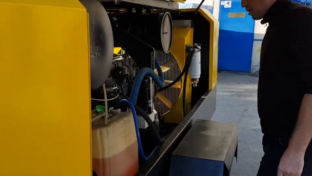 Дизельный передвижной компрессор б/у 12 кубов КВ 12/10П ЧКЗ смотреть онлайн