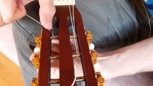 Установка струн на гитару ДЛЯ НАЧИНАЮЩИХ