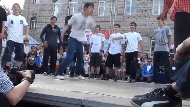 Street Life 2011 "Crew vs Crew" 8 смотреть онлайн