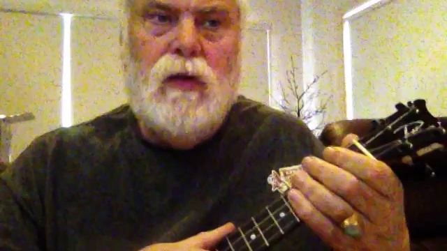 Strum pattern for Somewhere over the Rainbow on ukulele смотреть онлайн