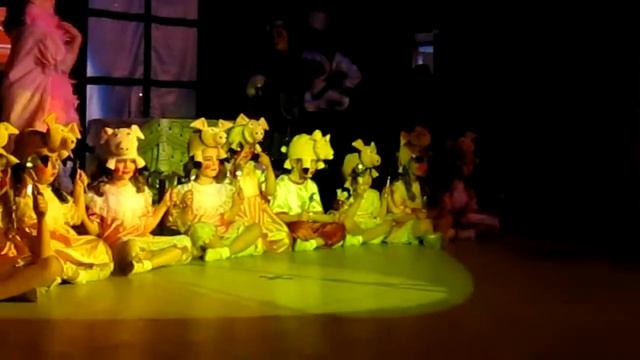 Kindertheater "Der Spaß" - Das Katzenhaus / Детский театр - Кошкин Дом смотреть онлайн
