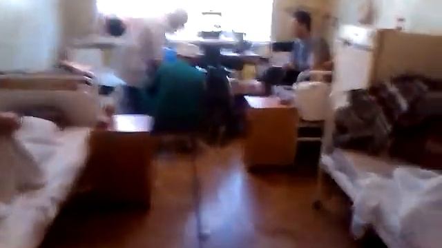 Пытаются вывести тараканов больнице.Томск смотреть онлайн