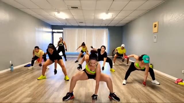 TABATA / CARDIO DANCE FITNESS смотреть онлайн