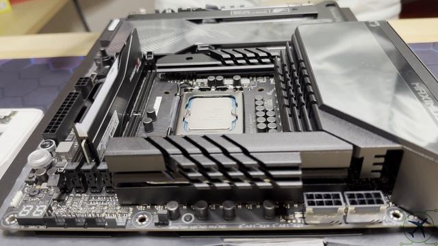 MSFS için ROG RTX 4090, 13700K, ASUS Z790 Hero Anakart, ASUS GT502 Kasa ile PC Kurulumu смотреть онлайн