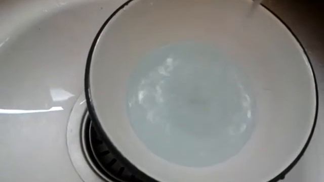 Сенсация!!! В г.Димитров из крана льется СИНЯЯ вода? часть 2