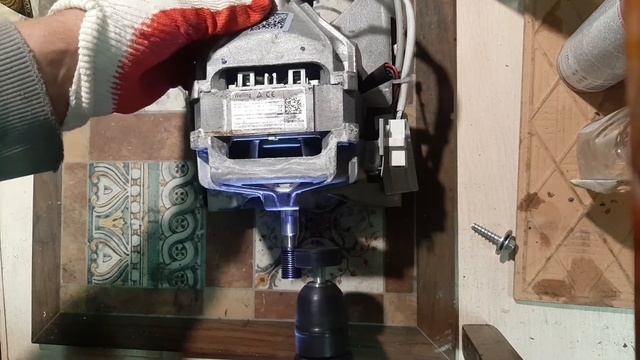 Лайфхак для мастеров. Как притиреть ламели на коллектором двигателе Стиральных Машин смотреть онлайн