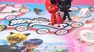 КВАМИ ИГРАЮТ в настольную ИГРУ ЛЕДИБАГ! КТО ПОБЕДИТ? ЛЕДИБАГ И СУПЕР КОТ!