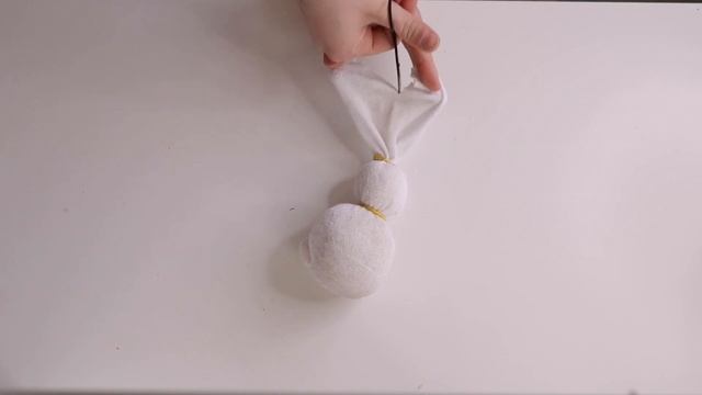 How to make cute NO SEW SOCK BUNNIES! | DIY BUNNIES смотреть онлайн
