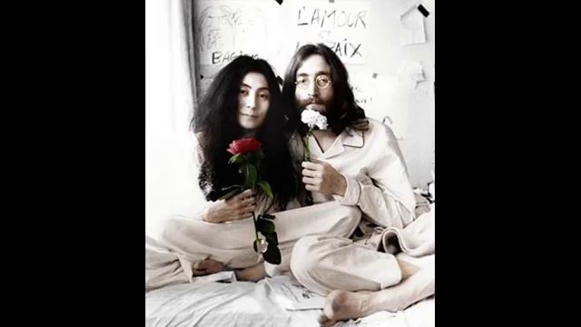 Yoko Ono Screaming Insanely In The Studio ! (JOOOOHN)