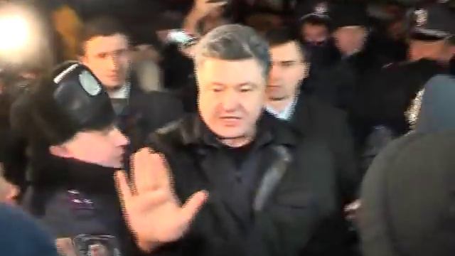 "Теплая" встреча Порошенко в Крыму!!! 28.02.2014 смотреть онлайн