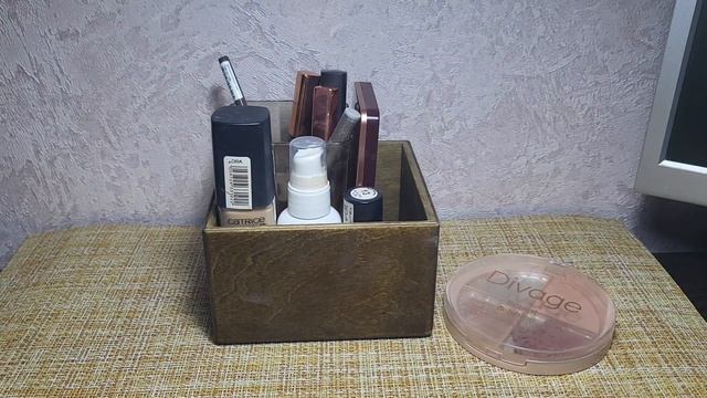 МИНИМАЛИСТИЧНАЯ КОСМЕТИЧКА НА МАЙ смотреть онлайн