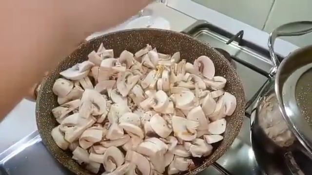 готовим супчик из шампиньонов ? смотреть онлайн