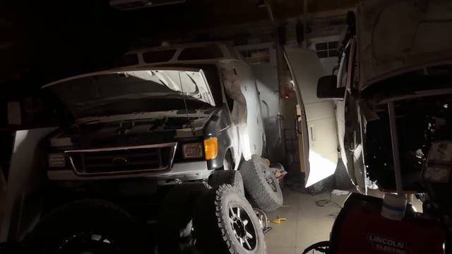 ULTIMATE CAMPER VAN REBUILD | Off Road Rear Bumper BIG STORAGE смотреть онлайн