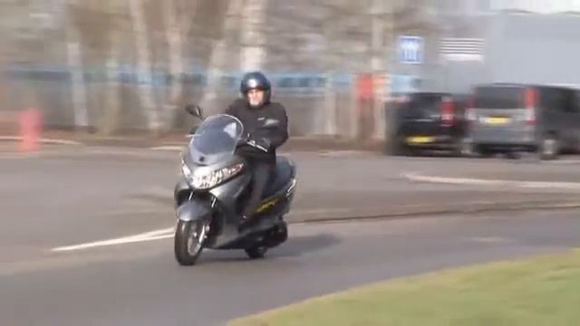 Suzuki Burgman fuel cell hydrogen scooter смотреть онлайн