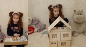 Домик для кукол .Вика сама собирает деревянный домик .