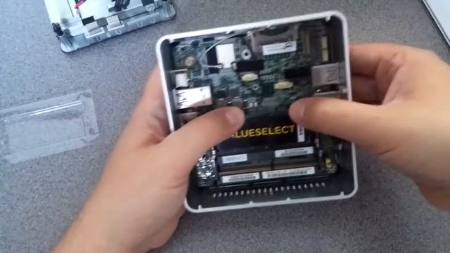 Intel NUC (Skylake) Overview, Assembly and Opinion (NUC6i3SYH Core i3-6100U) смотреть онлайн