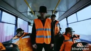 Между нами тает лёд таджики ))))