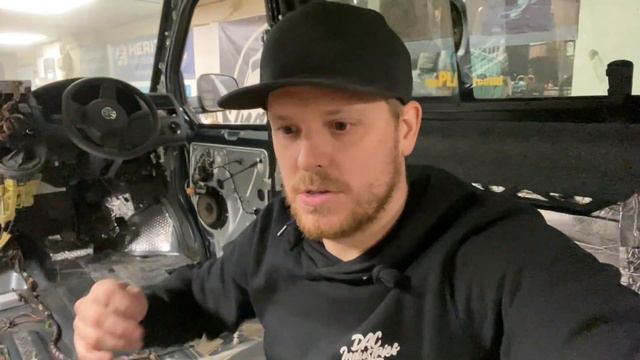 What's The Camper Plan? - VW T5 Camper Project смотреть онлайн