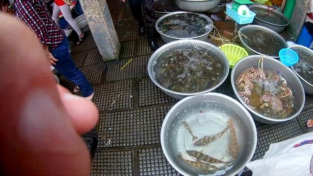 Рынок в центре столицы. Пномпень. Камбоджа 2018. смотреть онлайн