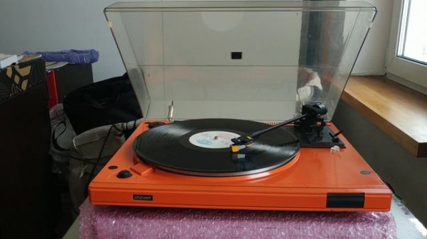 Проигрыватель винила вега-122с.