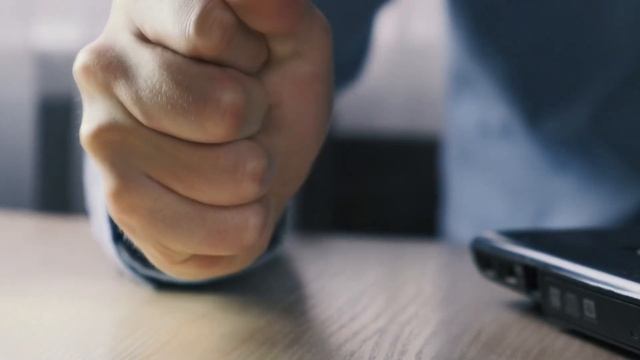 Суд собирался лишить бабушку опекунства, до тех пор, пока её внук не произнес первые слова в жизни. смотреть онлайн