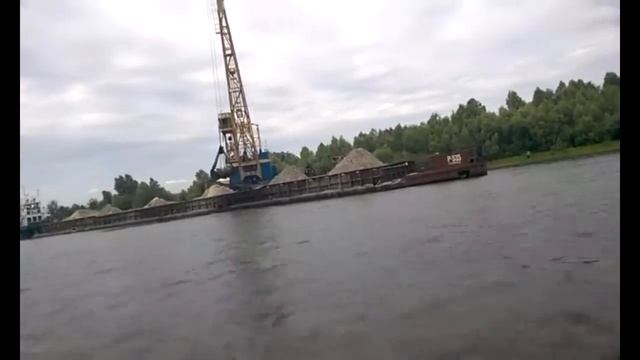 Купить речной песок с доставкой. Заказ на сайте https://transavtostroy.ru/ смотреть онлайн