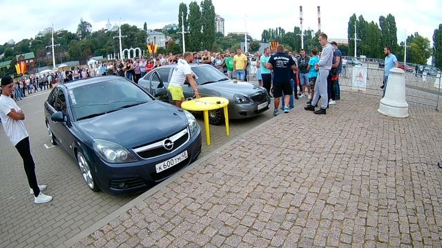 ГРОМКИЙ Opel Astra vs. Лада Приора | LFest соревнования по АВТОЗВУКУ смотреть онлайн