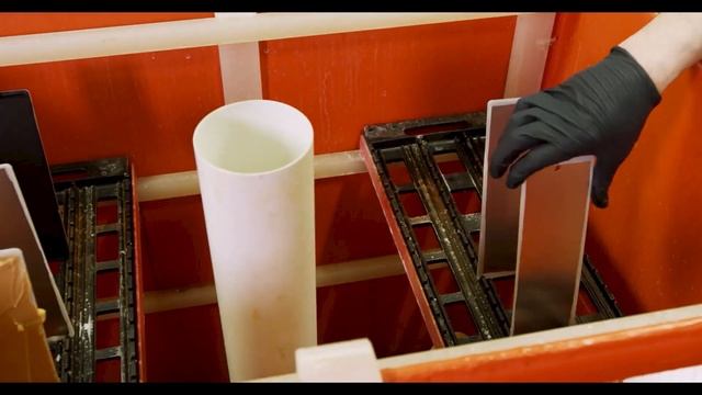 Тест антикоров в камере соляного тумана I Лаборатория Krown – Эпизод 3 смотреть онлайн