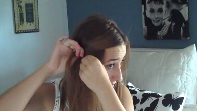 Quick & Easy Hairstyle For Growing Out a Fringe/Bangs смотреть онлайн