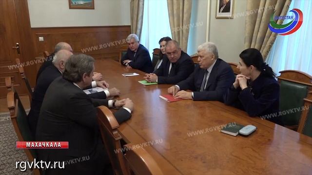 В Дагестан прибыл представитель научно-исследовательского центра имени Бакулева смотреть онлайн