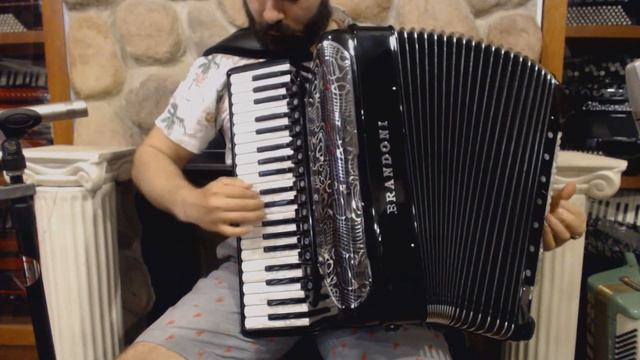 BRAN148CINFIBK - Black Brandoni 148C Infinity Piano Accordion LMMH 41 120 $7999 смотреть онлайн