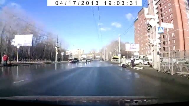 перекресток ул. Ш. Космонавтов и Одоевского смотреть онлайн