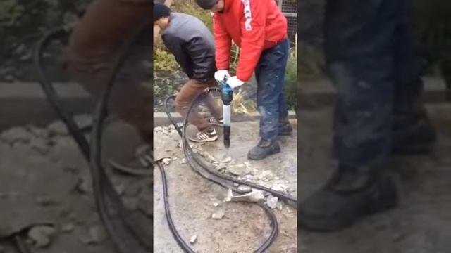 АРЕНДА КОМПРЕССОРА - ОТБОЙНЫЙ МОЛОТОК + БЕТОНОЛОМ kompressora-arenda.ru Tel. 8-926-706-14-35 смотреть онлайн