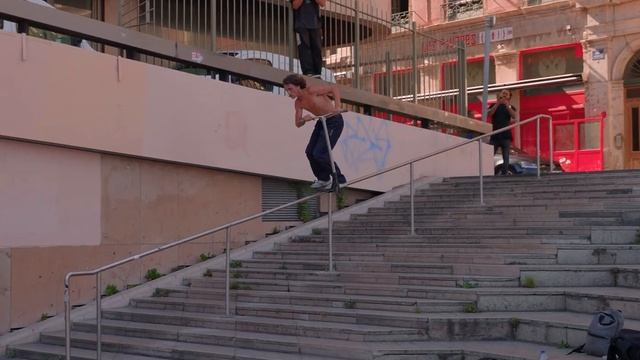 DORIAN MIROU 2022 / OXELO SCOOTERS смотреть онлайн