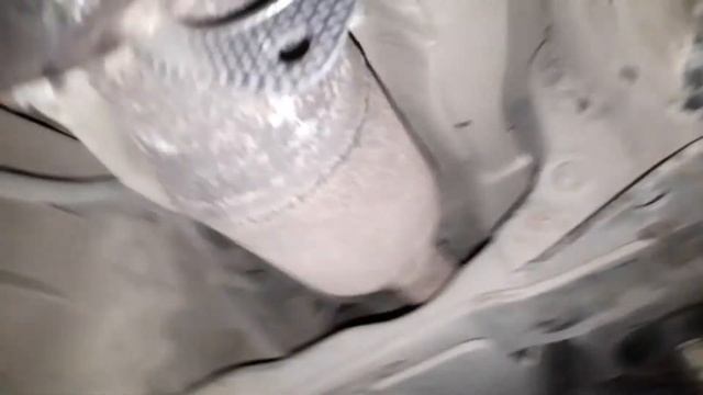 Ремонт, замена глушителя на Infiniti QX56 смотреть онлайн