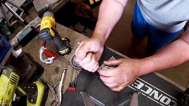 12s Arrma Outcast VS 8s X-Maxx + Game Changer Typhoon Fan Install смотреть онлайн