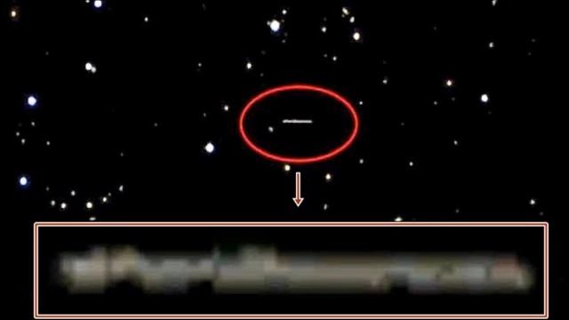 Photo from the Project Blue Book shows Cylindrical Mothership releasing small UFOs смотреть онлайн