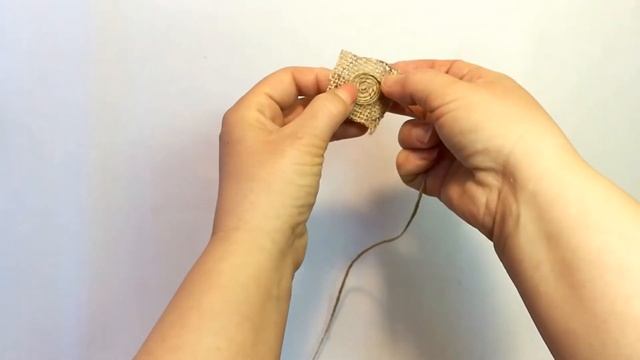 Делаем шкатулку для хранения бижутерии / Поделки из джута смотреть онлайн