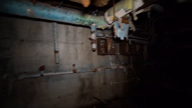 Exploring Creepy Abandoned Hospital смотреть онлайн