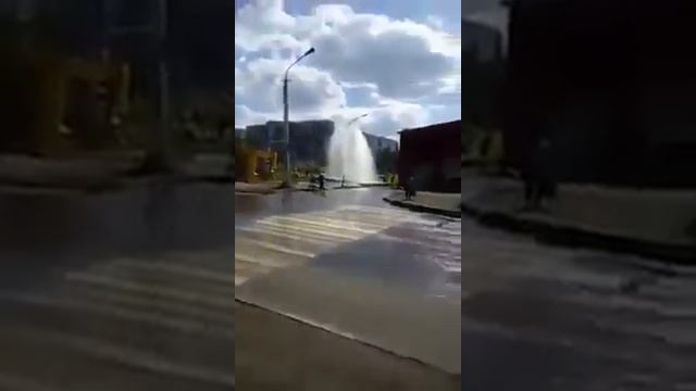 Новый фонтан в Новокузнецке на Ильинке ) Подслушано Новокузнецк смотреть онлайн