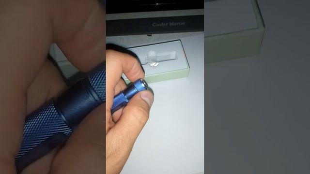 Klarus Mi02 UV LED Keychain Light - ультрафиолетовый фонарь смотреть онлайн
