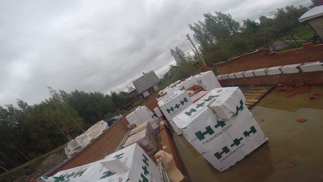 первый ряд газобетона