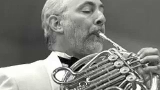 Mozart Horn Concerto No. 4 смотреть онлайн