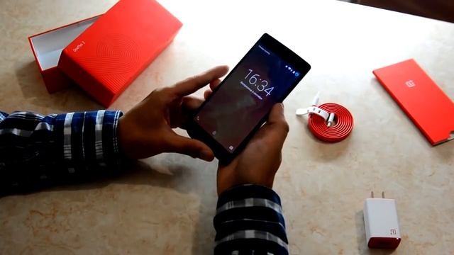смартфон OnePlus Two (2) распаковка (unboxing) смотреть онлайн