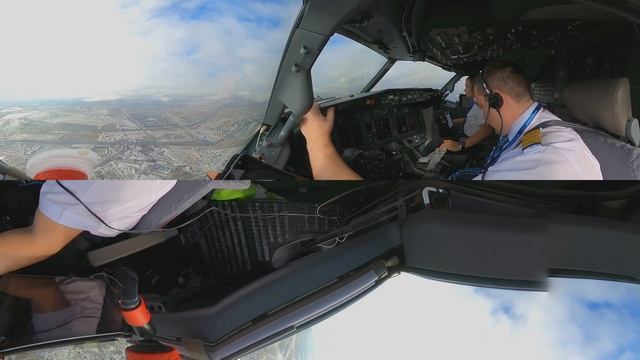 Глазами пилота: Посадка в Пулково на Боинг-737 | Пилотирует второй пилот | Видео 360 (см. описание) смотреть онлайн