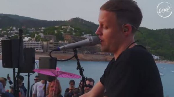 Jan Blomqvist live at Tossa de Mar in Spain for Cercle